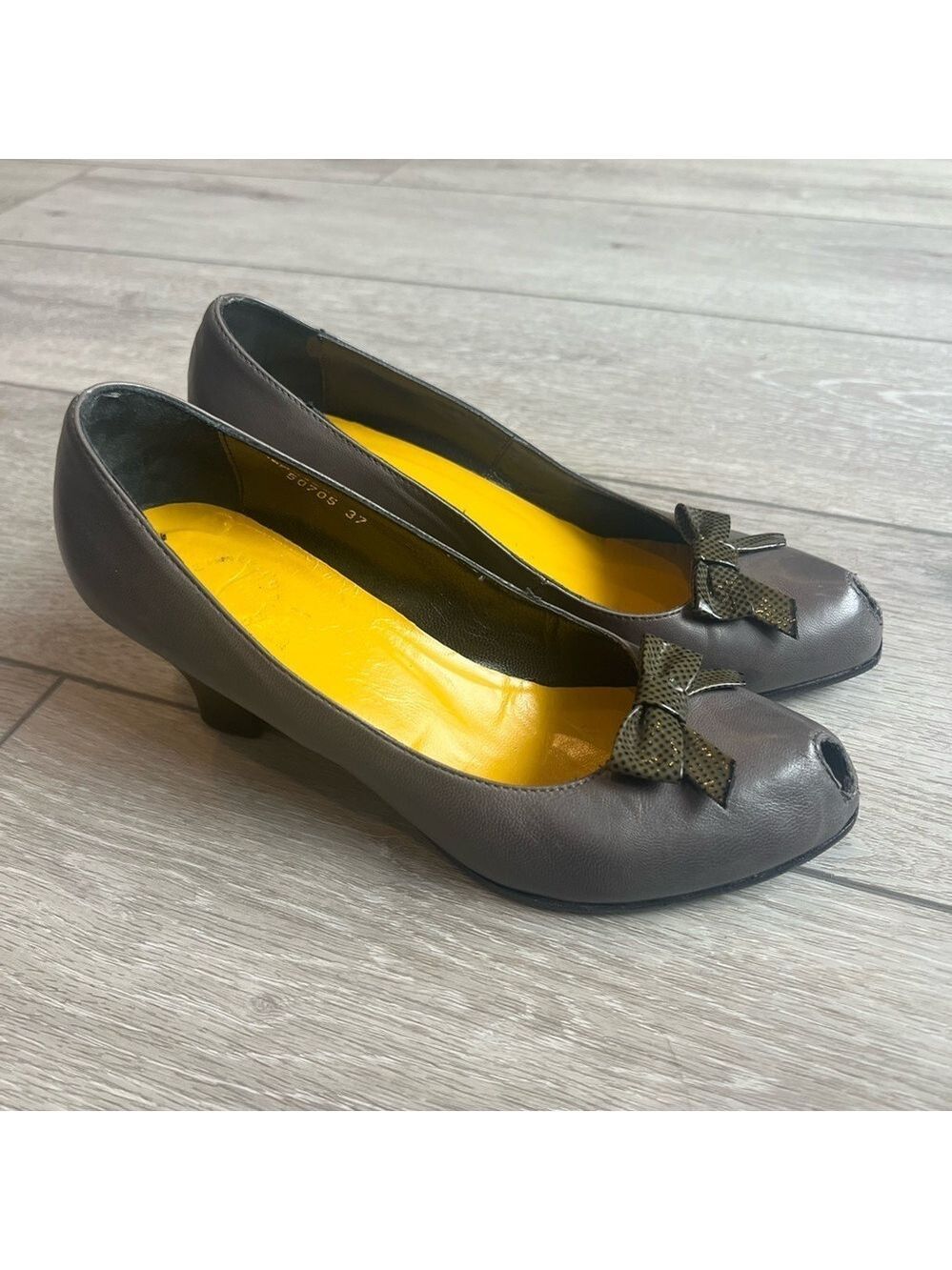 La Femme Publique designer grey leather bow detail low heeled peep toe pump 7